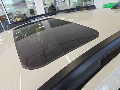 Used 2024 Subaru Crosstrek 2.0i Premium image 16