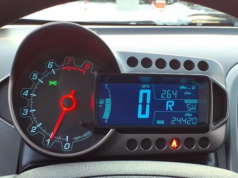 Used 2016 Chevrolet Sonic LT image 23