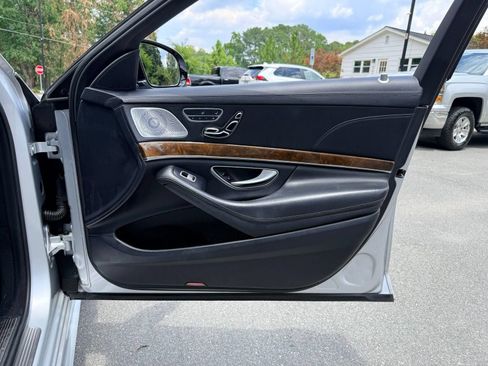 Used 2016 Mercedes-Benz S 550 4MATIC Sedan image 20
