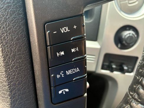 Used 2014 Ford F150 Lariat w/ Lariat Chrome Package AWD/4WD image 17