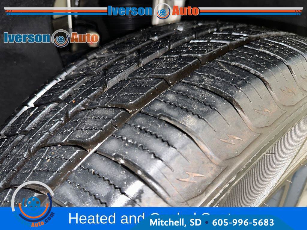 Used 2020 Jeep Grand Cherokee Overland AWD/4WD image 13
