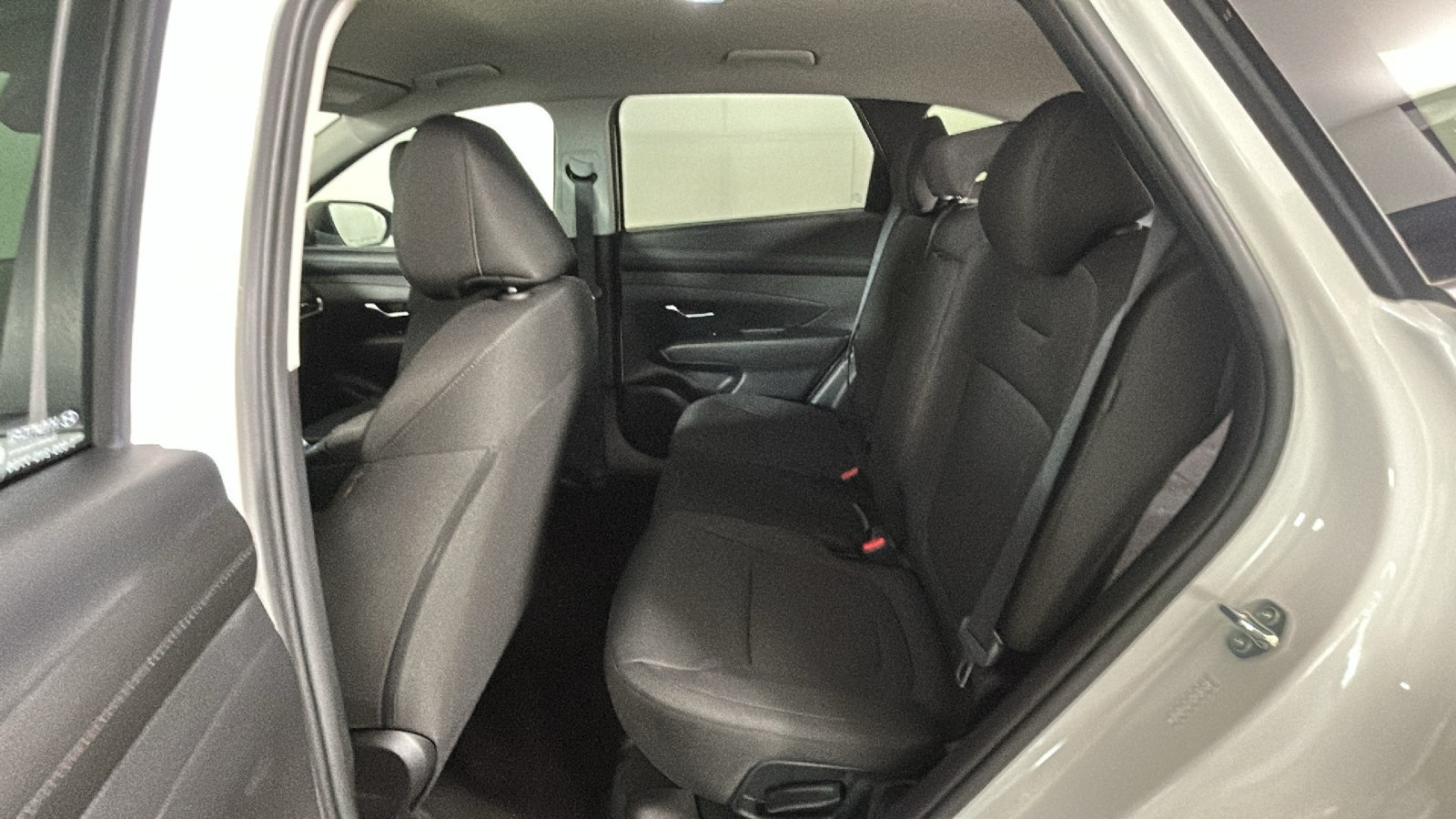 Used 2025 Hyundai Tucson SEL AWD/4WD image 32
