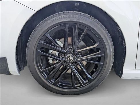 Used 2025 Toyota Camry SE w/ Convenience Package image 23