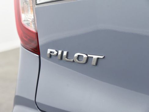 Used 2022 Honda Pilot Sport image 32