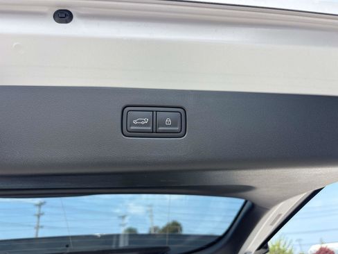 New 2026 Hyundai Ioniq 9 SEL image 4