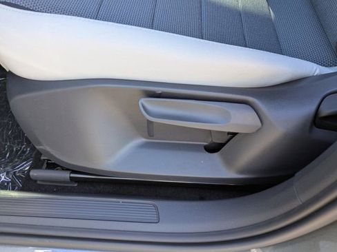 New 2026 Volkswagen Taos S image 20