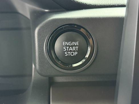 Used 2025 Toyota Tacoma SR5 image 15