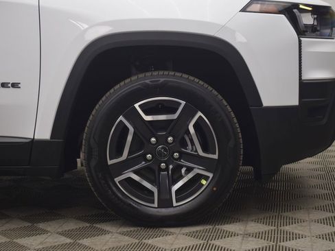 New 2026 Jeep Cherokee Limited AWD/4WD image 13