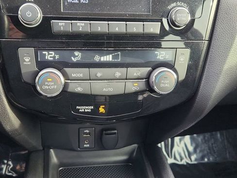 Used 2017 Nissan Rogue Sport SV image 42