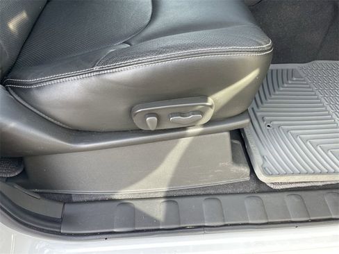 Used 2020 Nissan Frontier PRO-4X image 35