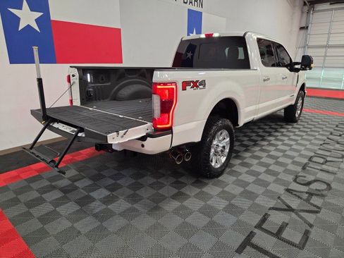 Used 2019 Ford F350 Platinum w/ Platinum Ultimate Package image 31