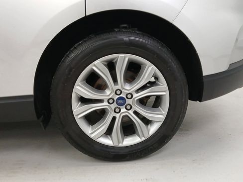 Used 2019 Ford Edge Titanium w/ Cold Weather Package image 20