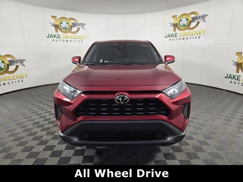 Used 2022 Toyota RAV4 LE AWD/4WD image 3
