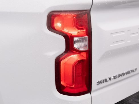 Used 2020 Chevrolet Silverado 1500 LTZ image 25