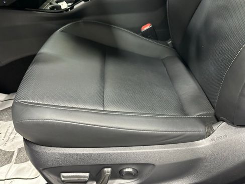 Used 2025 Toyota Prius XLE image 13