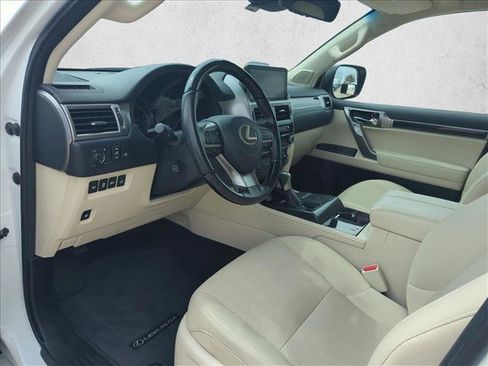 Used 2023 Lexus GX 460 Premium w/ Premium Package image 6
