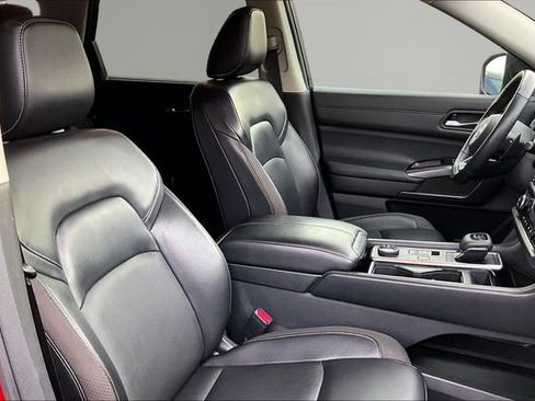 Used 2022 Nissan Pathfinder SL image 21