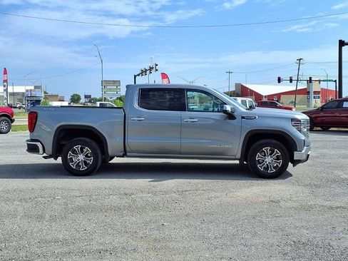 Used 2025 GMC Sierra 1500 SLT AWD/4WD image 2