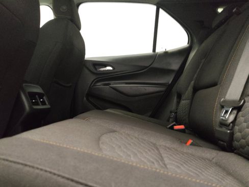 Used 2019 Chevrolet Equinox LT FWD image 18