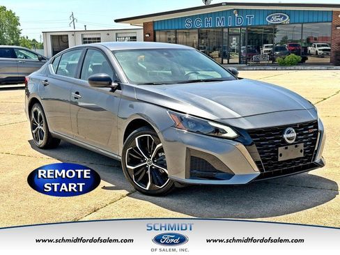 Used 2025 Nissan Altima 2.5 SR AWD/4WD image 1