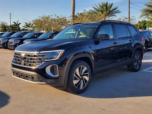 New 2026 Volkswagen Atlas SE image 3