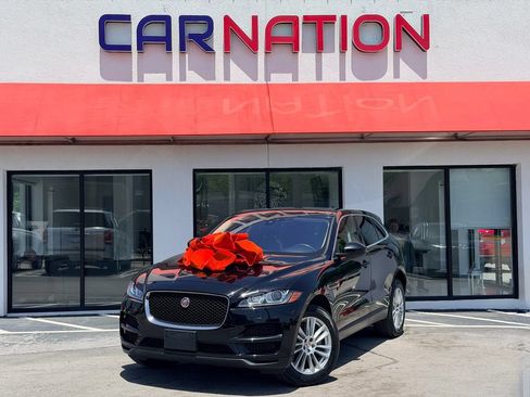Used 2020 Jaguar F-PACE Prestige AWD/4WD image 2