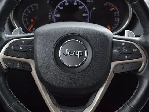 Used 2017 Jeep Grand Cherokee Limited w/ Luxury Group II AWD/4WD image 15