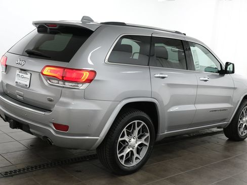 Used 2020 Jeep Grand Cherokee Overland AWD/4WD image 5