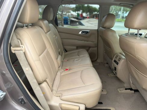 Used 2014 Nissan Pathfinder SL w/ SL Premium Package image 19