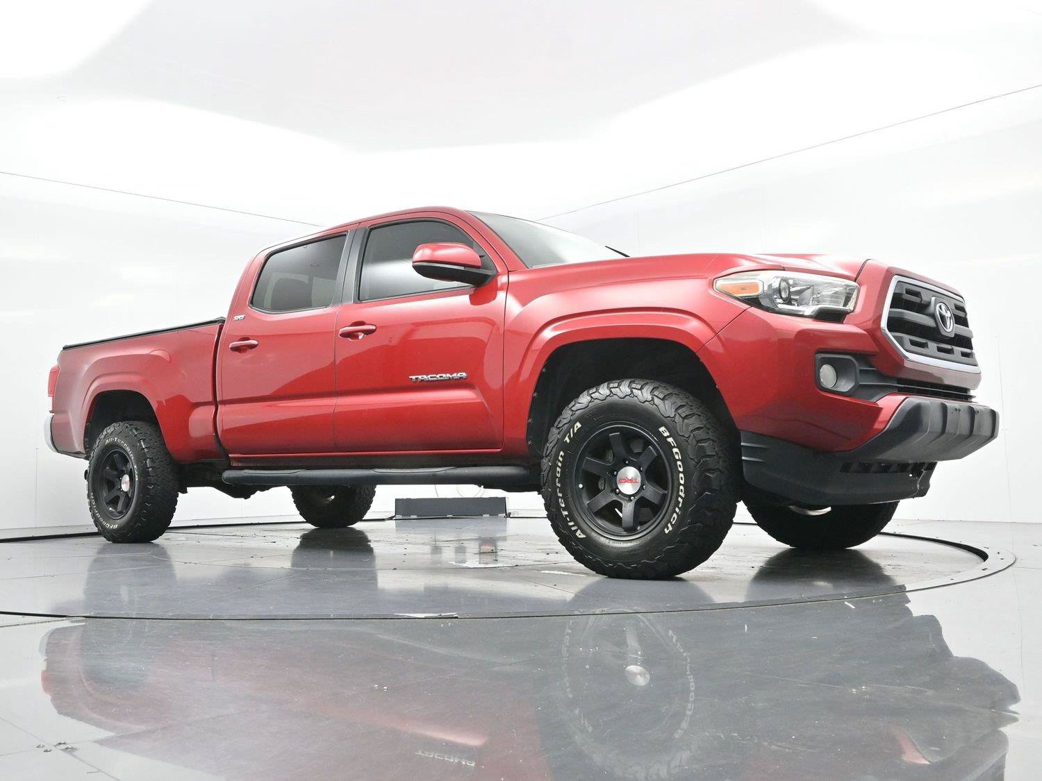 Used 2016 Toyota Tacoma SR5 w/ Towing Package RWD image 38
