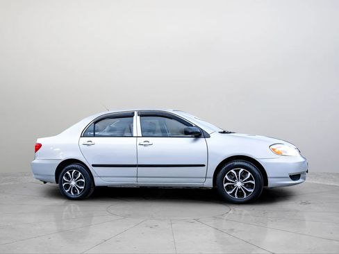 Used 2004 Toyota Corolla LE FWD image 5