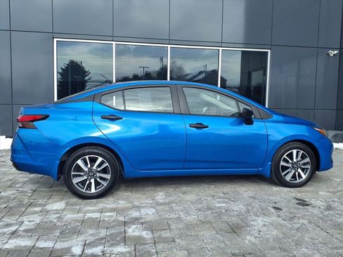 Used 2024 Nissan Versa S w/ S Plus Package image 2
