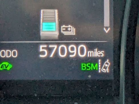 Used 2022 Toyota Camry SE w/ Audio Upgrade Package image 28