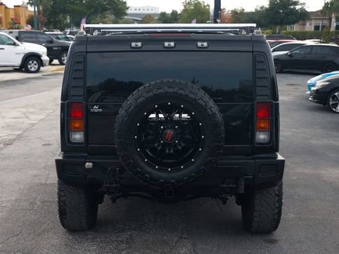 Used 2004 HUMMER H2 w/ Preferred Equipment Group AWD/4WD image 12