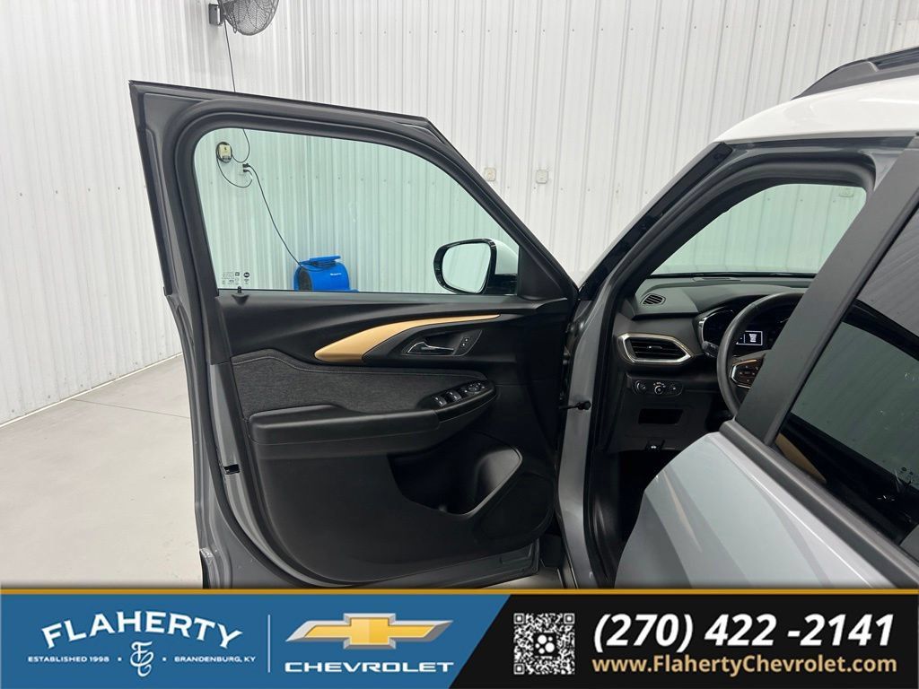 Used 2023 Chevrolet TrailBlazer ACTIV AWD/4WD image 8