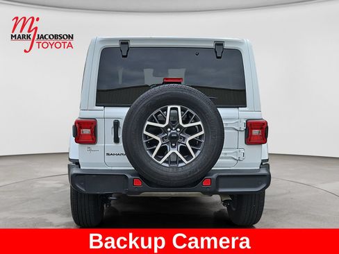 Used 2025 Jeep Wrangler Unlimited Sahara w/ Safety Group AWD/4WD image 12