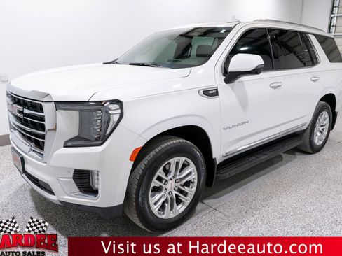 Used 2022 GMC Yukon SLT w/ SLT Luxury Package image 2