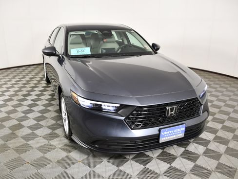 Certified 2025 Honda Accord LX image 3