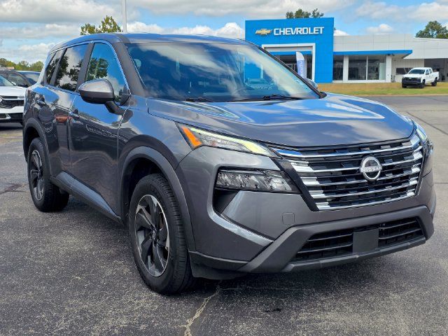 Used 2025 Nissan Rogue SV AWD/4WD image 18