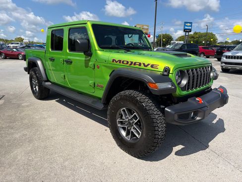 Used 2025 Jeep Gladiator Mojave w/ Safety Group AWD/4WD image 1