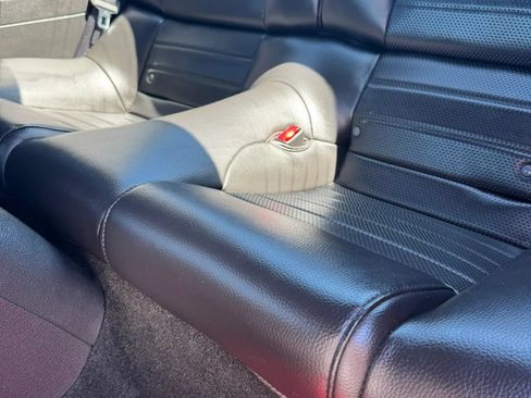 Used 2006 Ford Mustang GT Premium RWD image 39