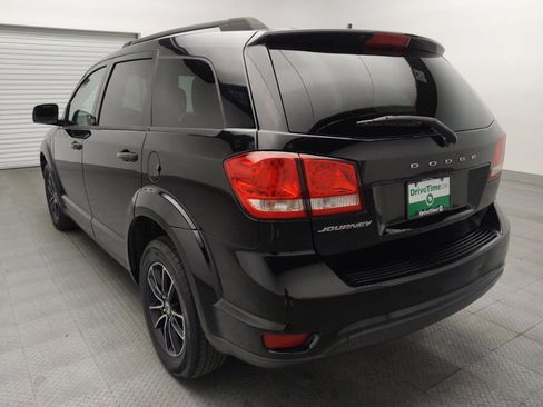 Used 2019 Dodge Journey SE w/ Blacktop Package FWD image 5