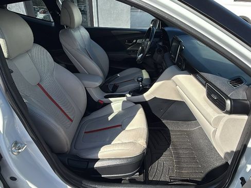 Used 2019 Hyundai Veloster Turbo Ultimate FWD image 16