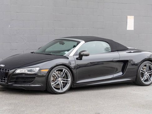 Used 2011 Audi R8 V10 image 10
