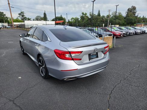 Used 2019 Honda Accord Sport image 3