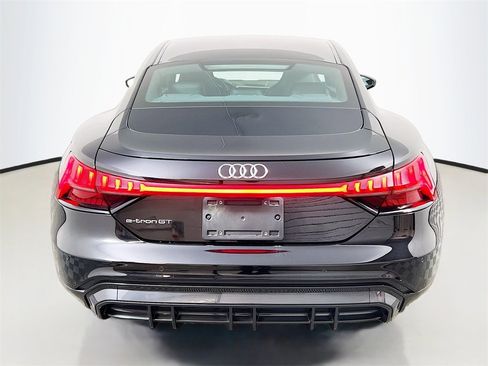 Used 2022 Audi e-tron GT Premium Plus image 6
