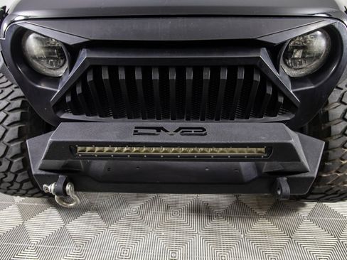 Used 2020 Jeep Gladiator Sport w/ Quick Order Package 24S AWD/4WD image 5