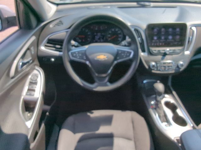 Used 2024 Chevrolet Malibu LT FWD image 7
