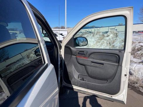 Used 2011 Chevrolet Silverado 1500 LTZ w/ LTZ White Diamond Edition image 31
