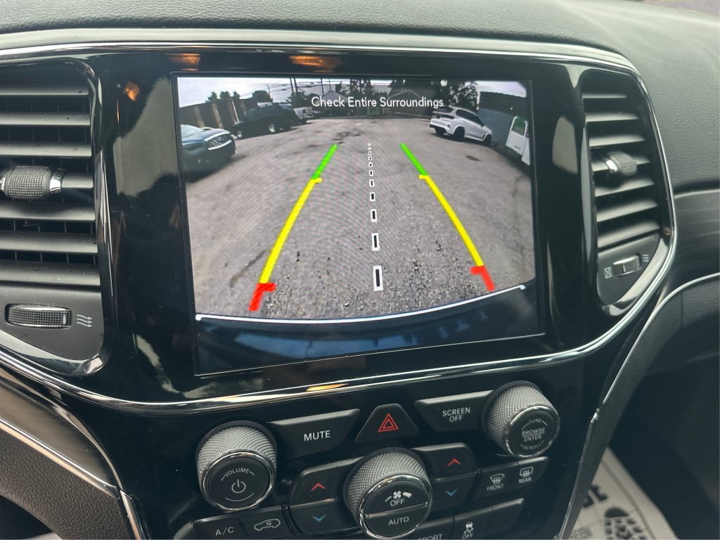Used 2020 Jeep Grand Cherokee Limited AWD/4WD image 33